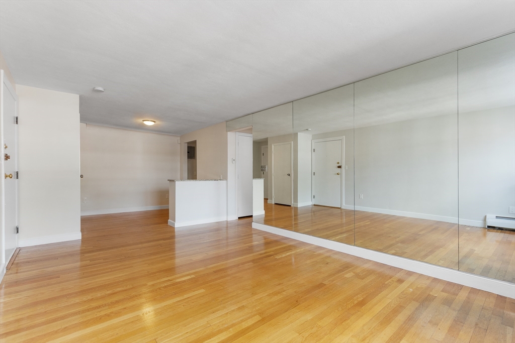 15 Commonwealth Court, Unit 14 Boston, MA 02135 - Photo 6 of 20