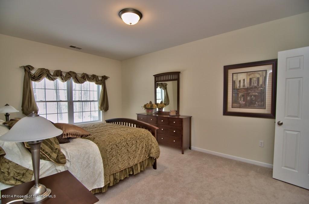 105 Wyndham Road Clarks Summit, PA 18411 - Photo 13 of 22 Gallery Image 13