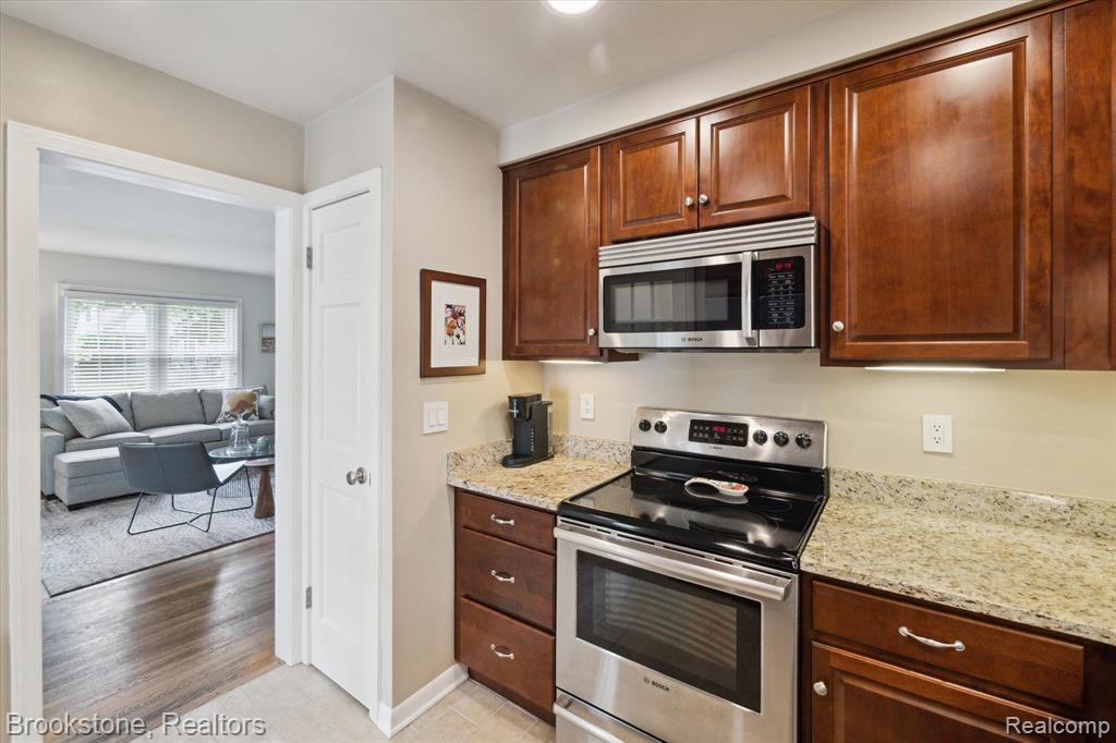 2351 Earlmont Road Berkley, MI 48072 - Photo 18 of 31 Gallery Image 18