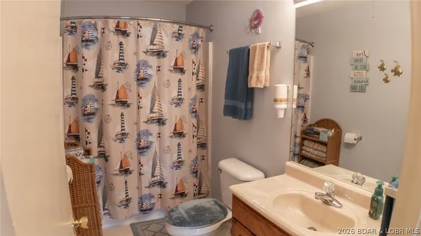 $659,900 | 174 Chipmunk Drive, Edwards, MO 65326