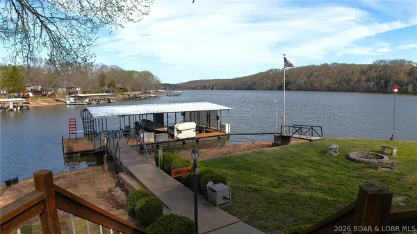 $659,900 | 174 Chipmunk Drive, Edwards, MO 65326