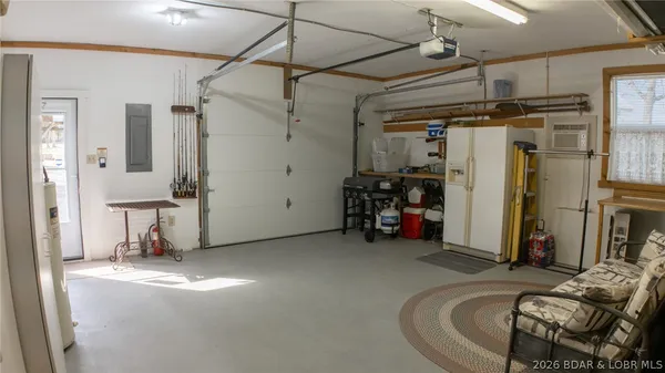 $659,900 | 174 Chipmunk Drive, Edwards, MO 65326