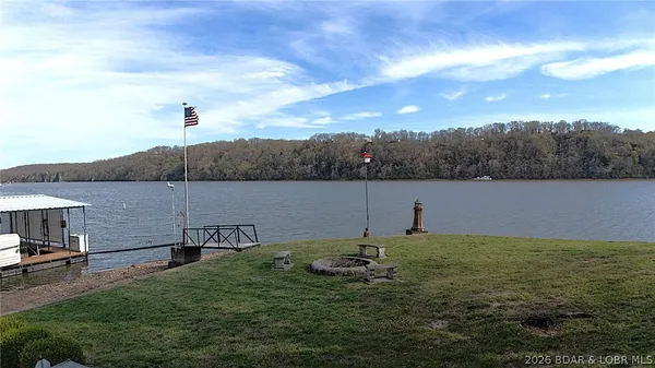 $659,900 | 174 Chipmunk Drive, Edwards, MO 65326