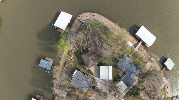 $659,900 | 174 Chipmunk Drive, Edwards, MO 65326