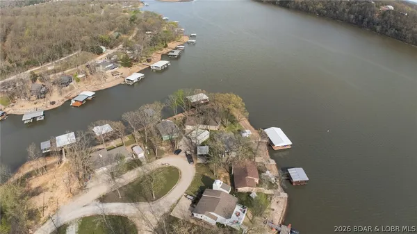 $659,900 | 174 Chipmunk Drive, Edwards, MO 65326