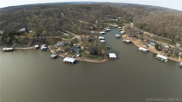 $659,900 | 174 Chipmunk Drive, Edwards, MO 65326