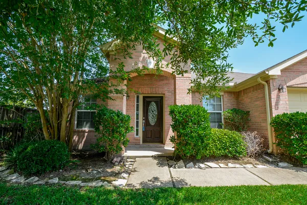 $2,000 | 15318 Marlowe Grove Drive, Sugar Land, TX 77498