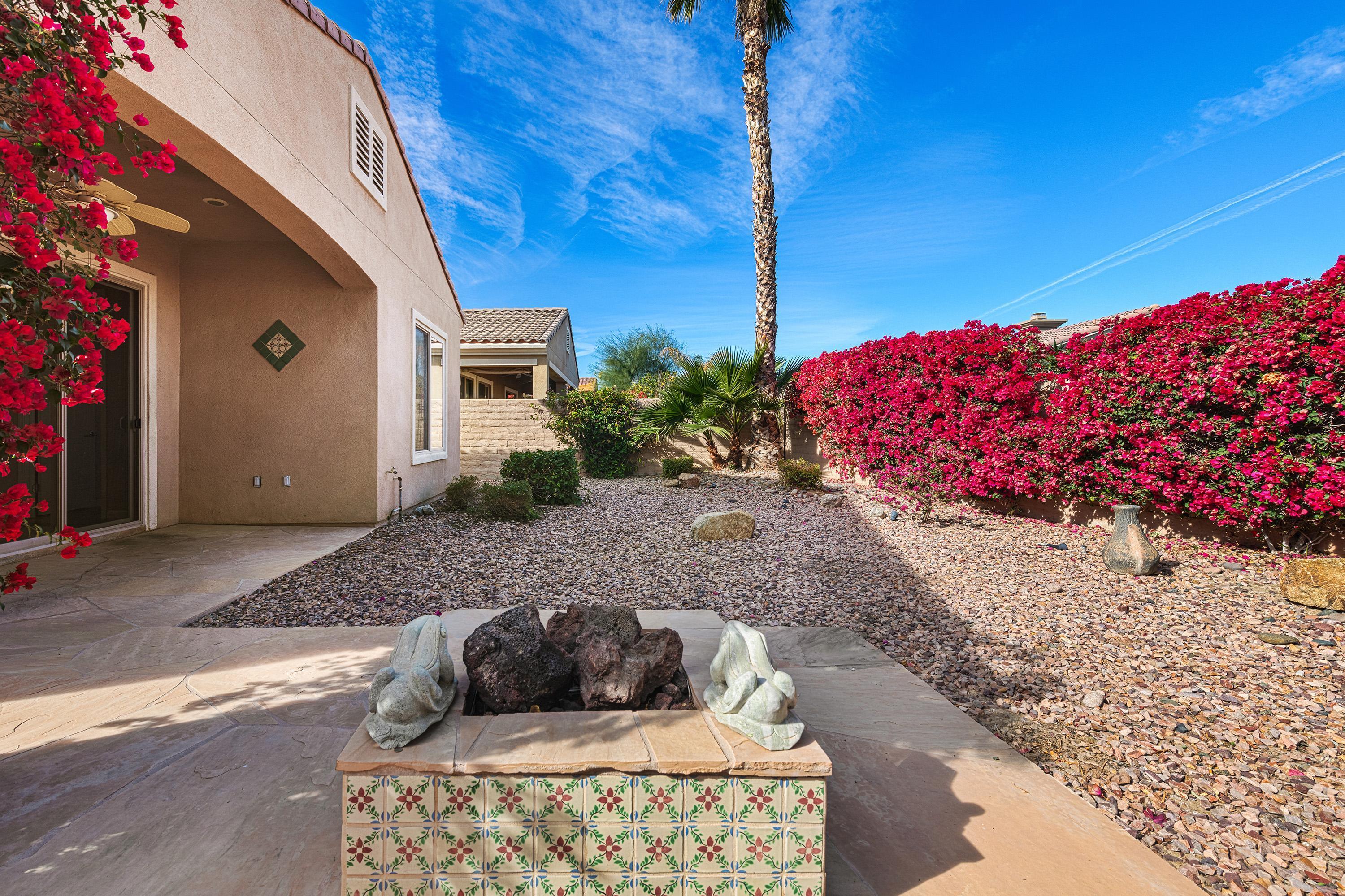 81664 Avenida Contento Indio, CA 92203 - Photo 15 of 38 1708