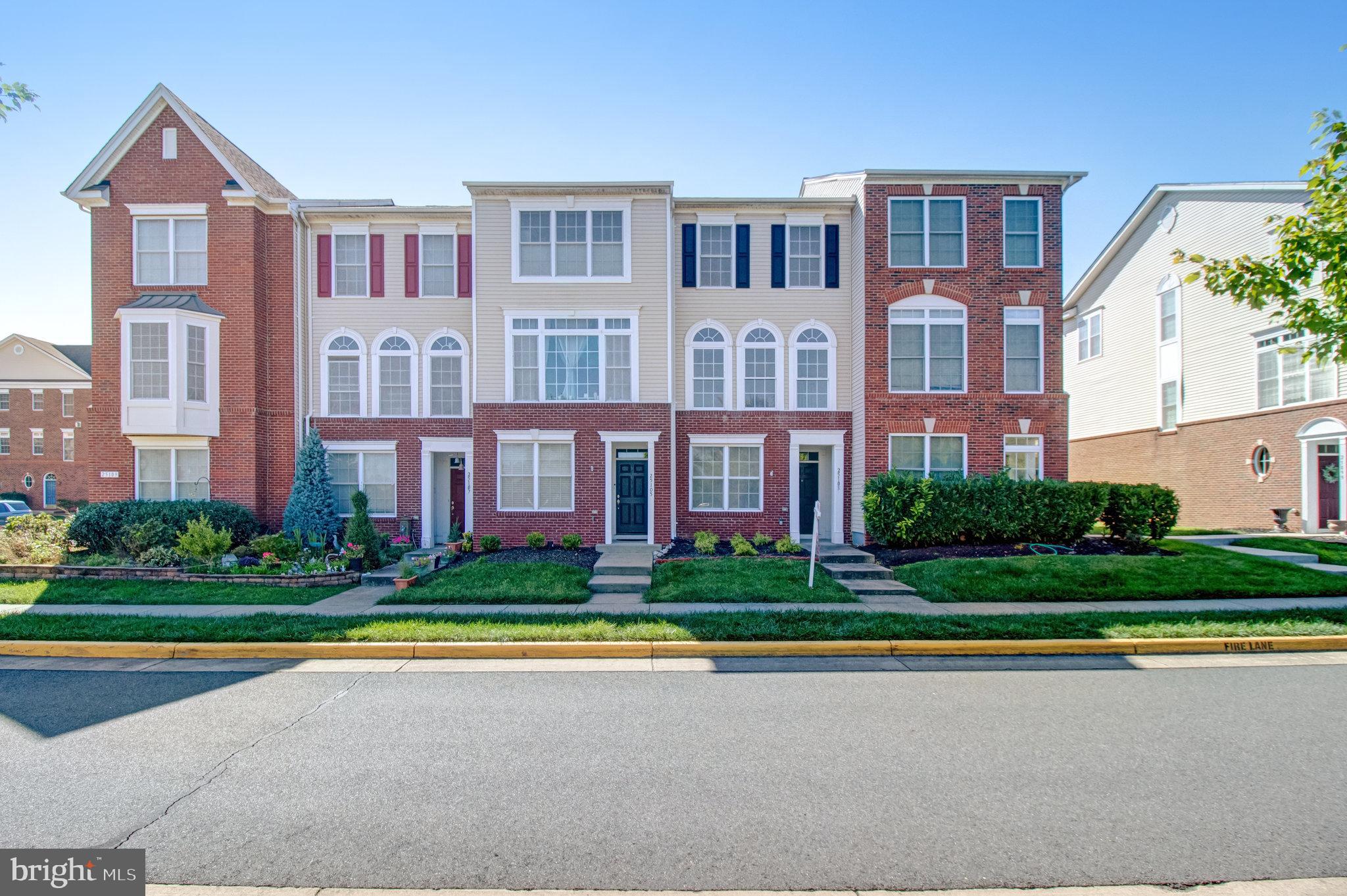 25103 Gunnery Square Chantilly, VA 20152 - Photo 2 of 54