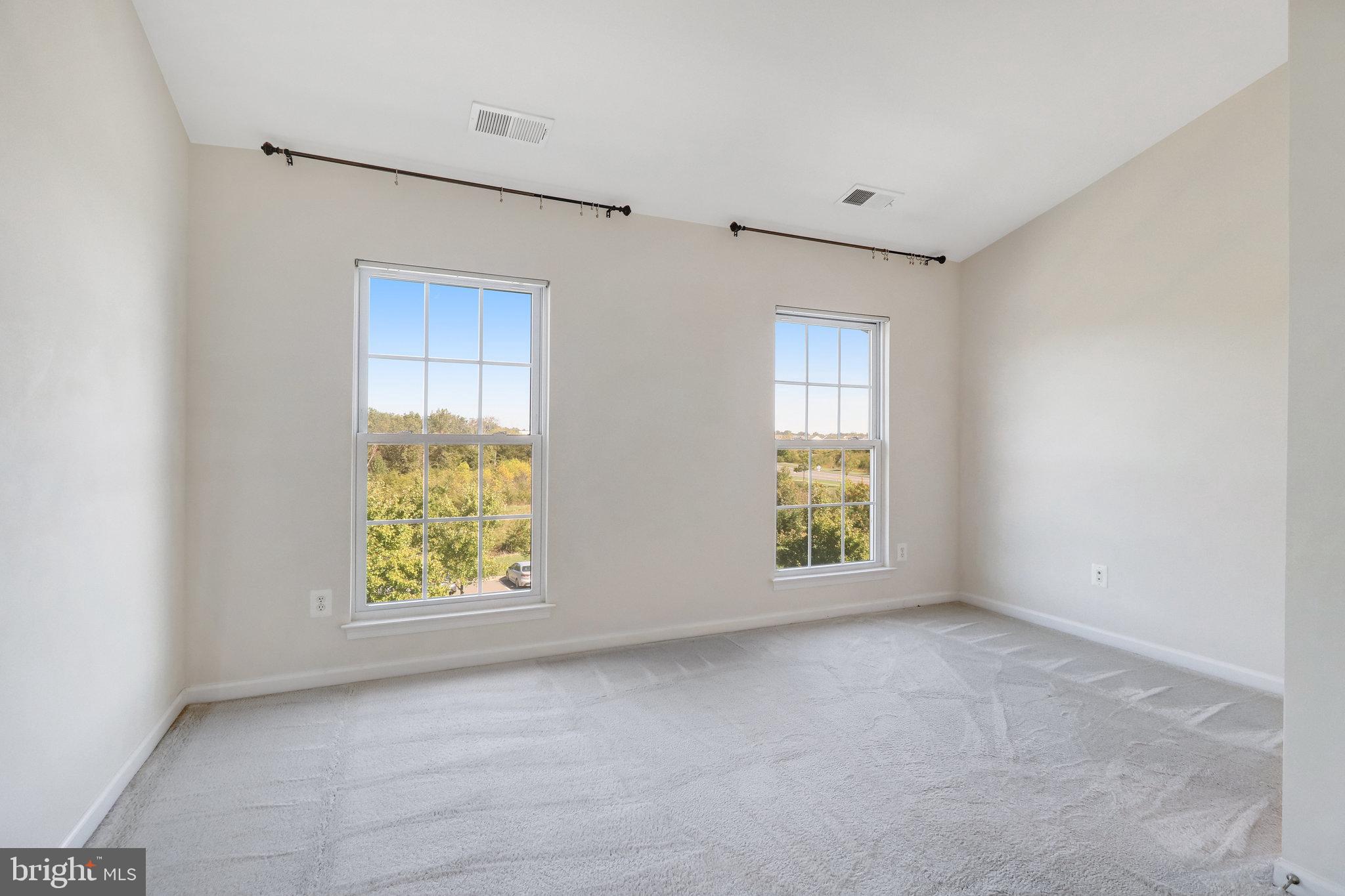 25103 Gunnery Square Chantilly, VA 20152 - Photo 32 of 54