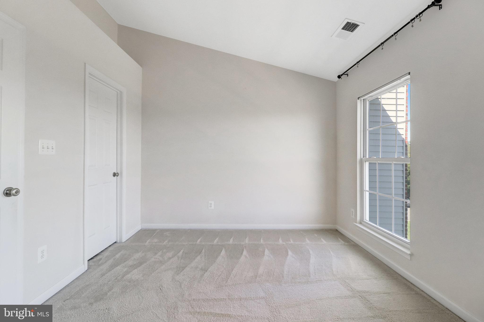 25103 Gunnery Square Chantilly, VA 20152 - Photo 35 of 54