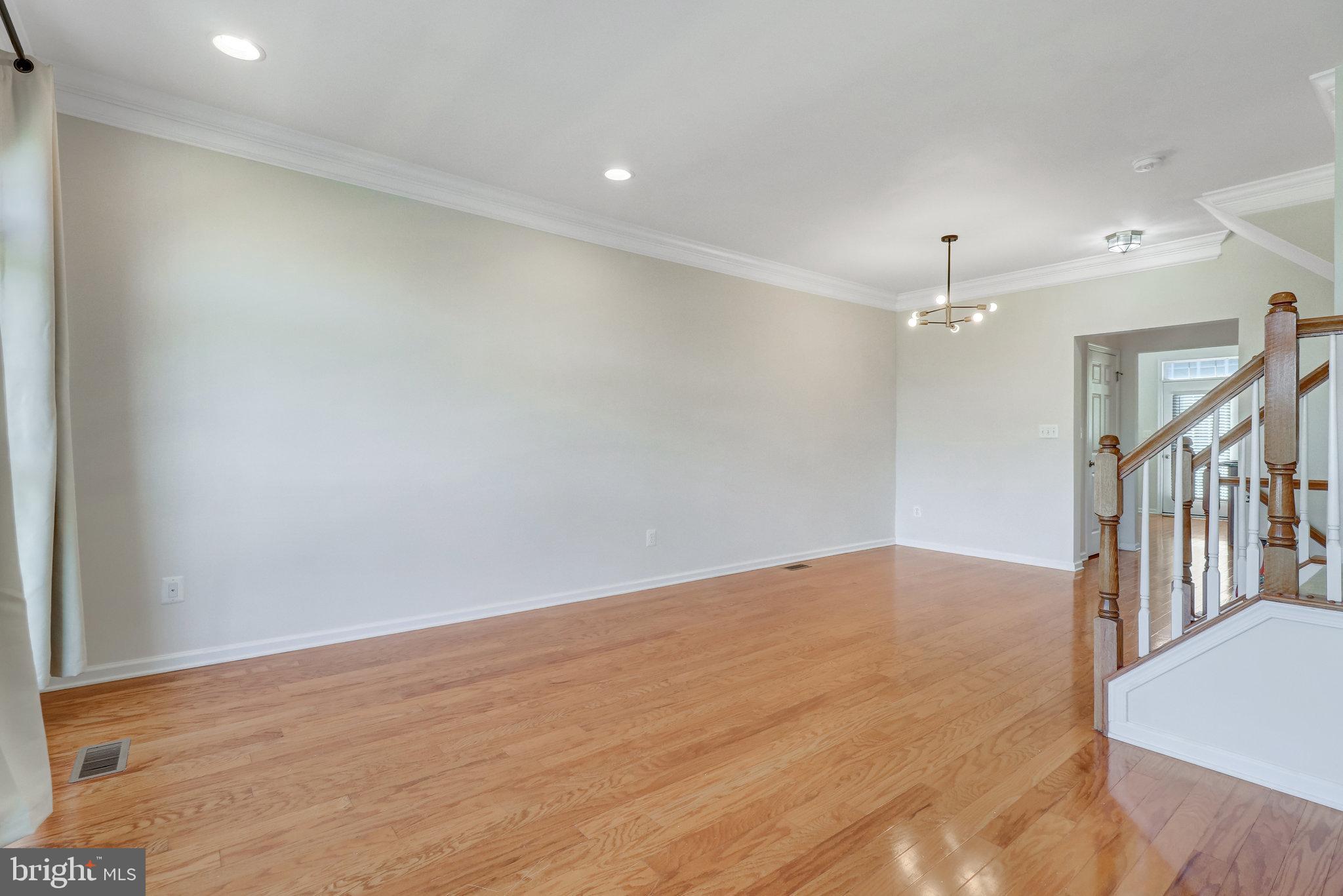 25103 Gunnery Square Chantilly, VA 20152 - Photo 8 of 54