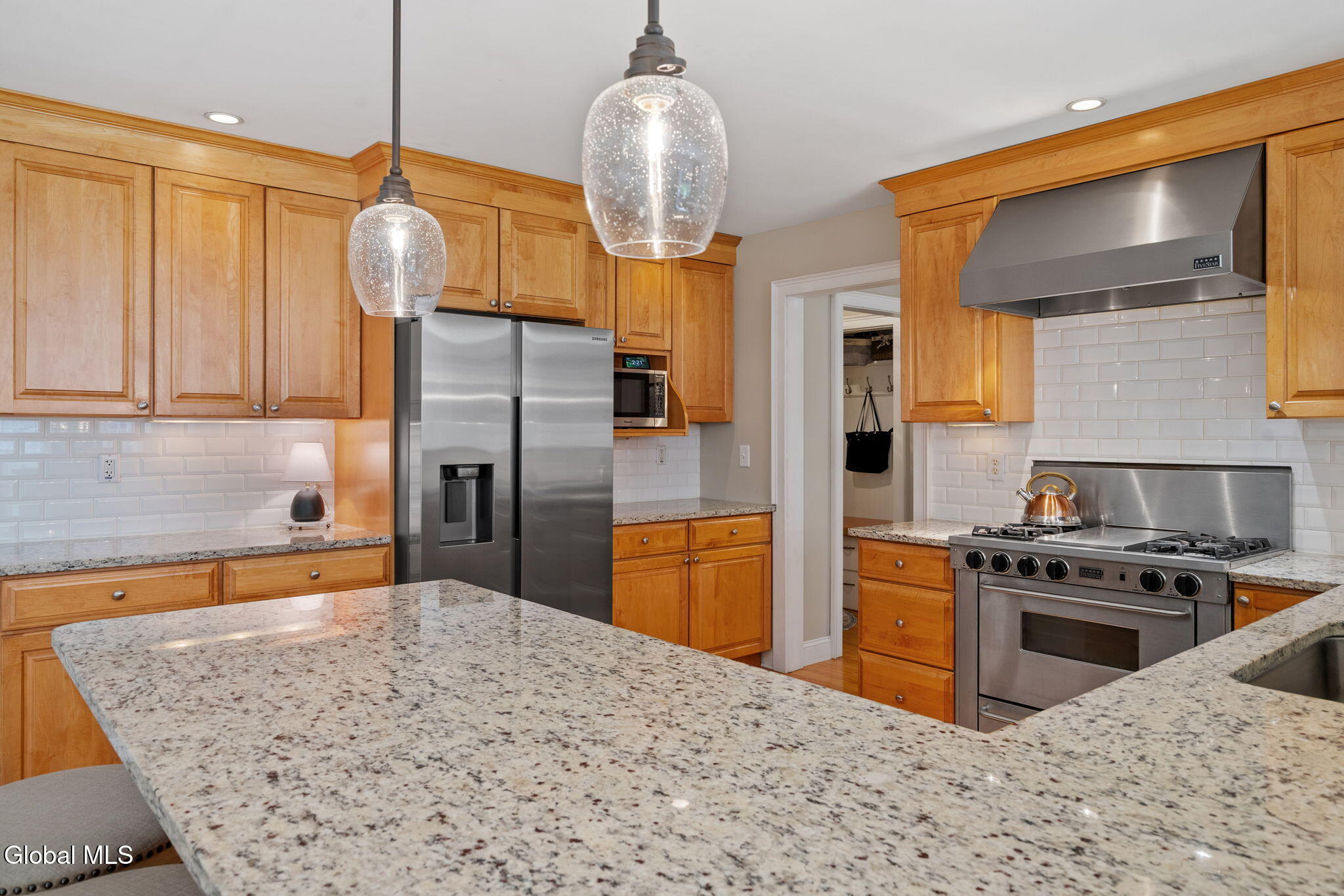 3480 East Lydius Street Schenectady, NY 12303 - Photo 11 of 54 40-web-or-mls-3480-e-lydius-st