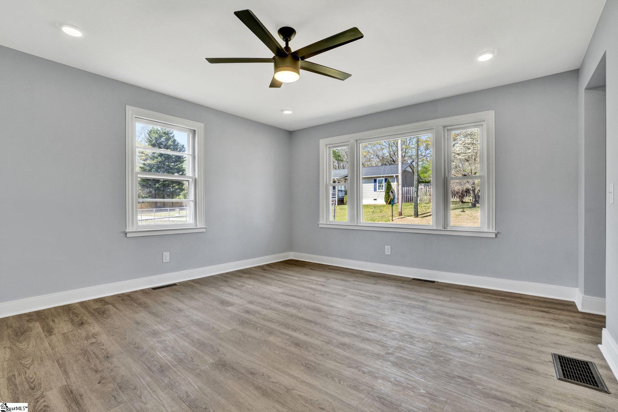 101 Mark Street Easley, SC 29640 - Photo 17 of 46