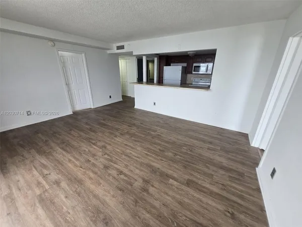 $1,990 | Sailboat Cay Condominiums, North Miami, FL 33181
