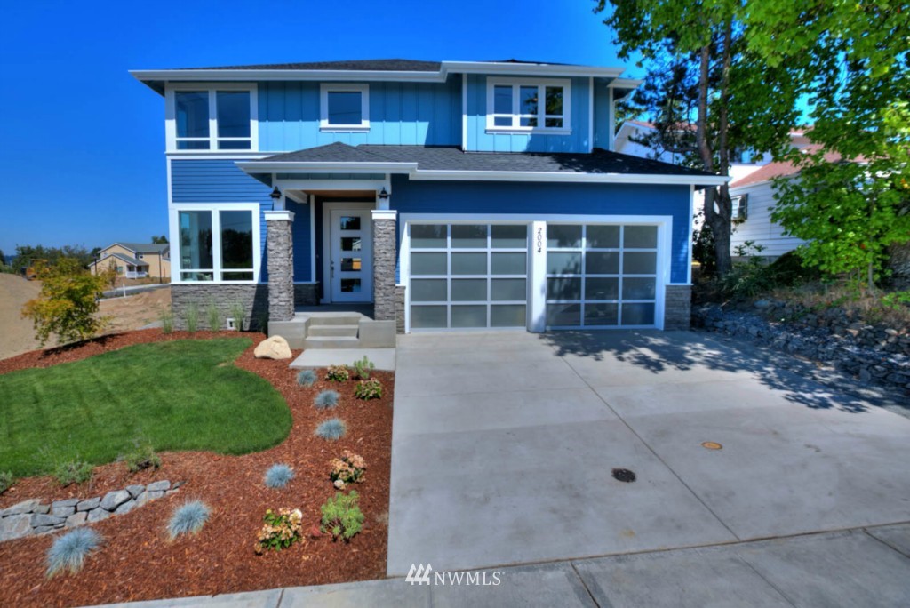 2004 Northeast 12th Street Renton, WA 98056 - Photo 1 of 24
