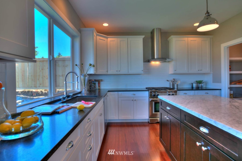 2004 Northeast 12th Street Renton, WA 98056 - Photo 17 of 24
