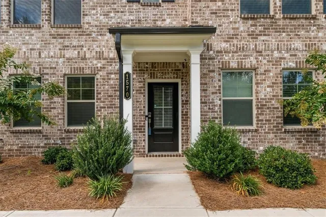 $405,000 | 1570 Halbrook Place Southwest, Marietta, GA 30008