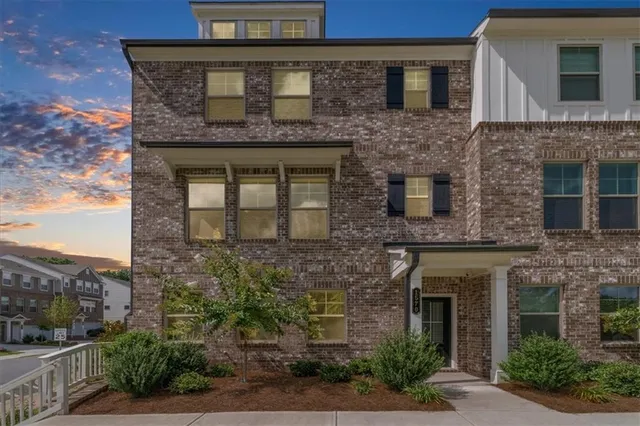 $405,000 | 1570 Halbrook Place Southwest, Marietta, GA 30008