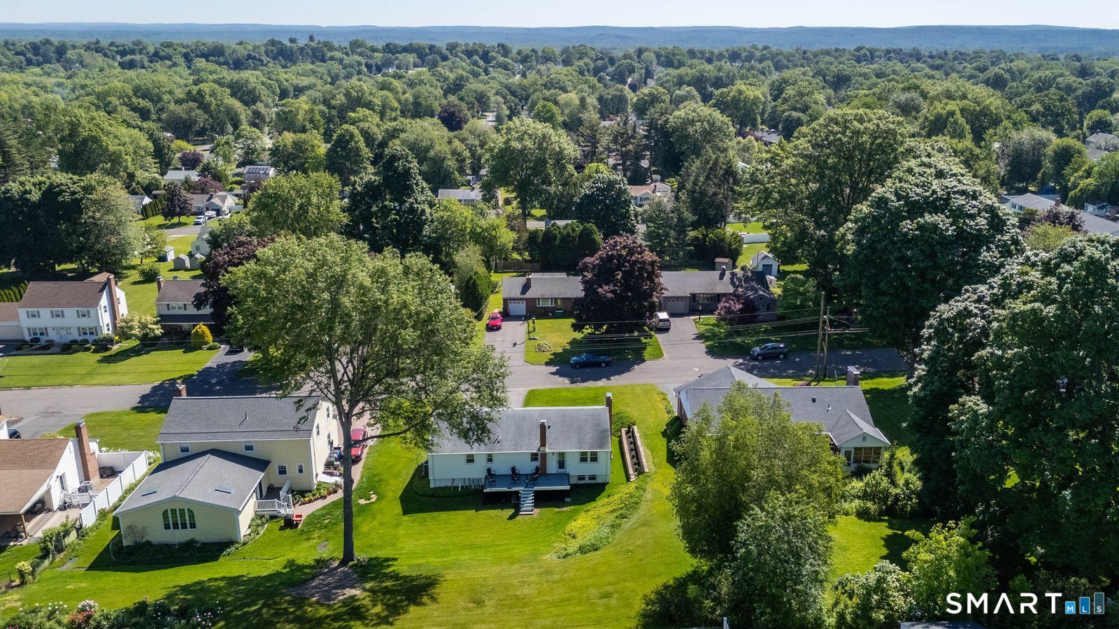 129 Midwell Road Wethersfield, CT 06109 - Photo 26 of 28