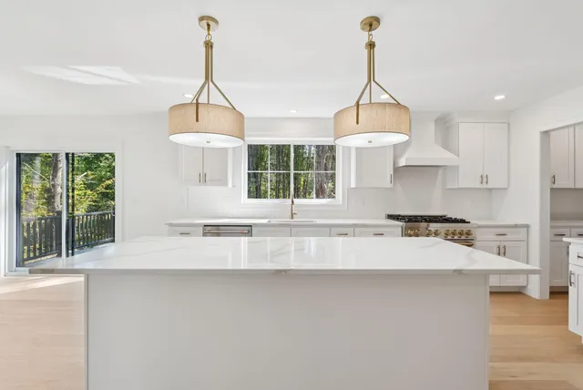 $899,000 | 77 Beech Ridge Road, Scarborough, ME 04074