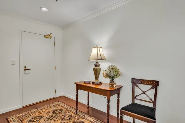a view of a livingroom with furniture