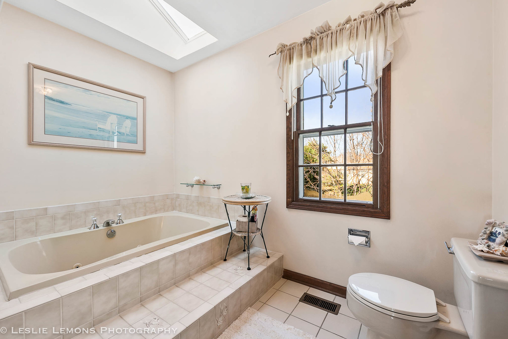 217 West Bailey Road Naperville, IL 60565 - Photo 13 of 24 a spacious bathroom with a bathtub and a toilet