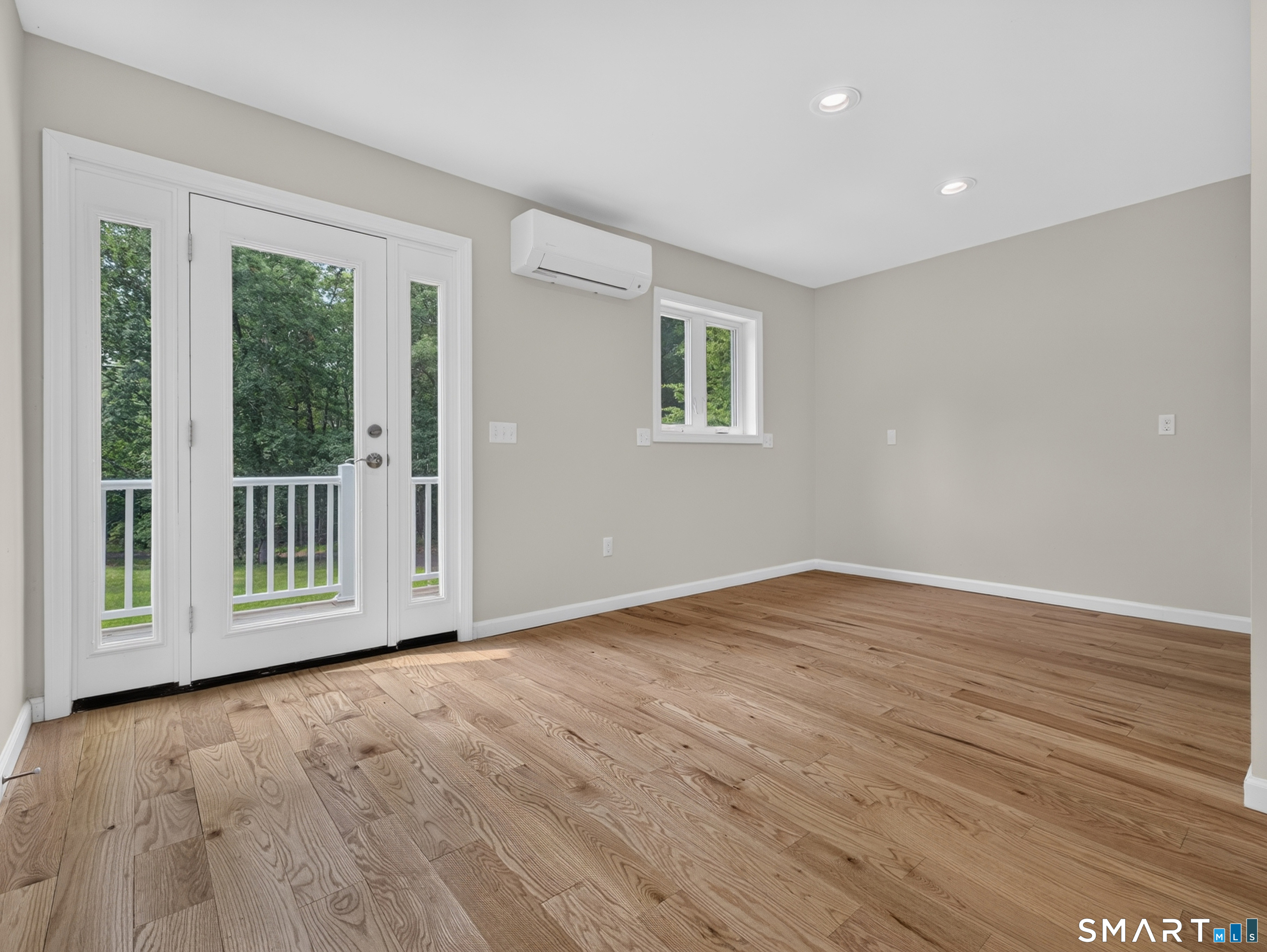 44 Chamberlain Hill Road Middletown, CT 06457 - Photo 12 of 40 Gallery Image 12