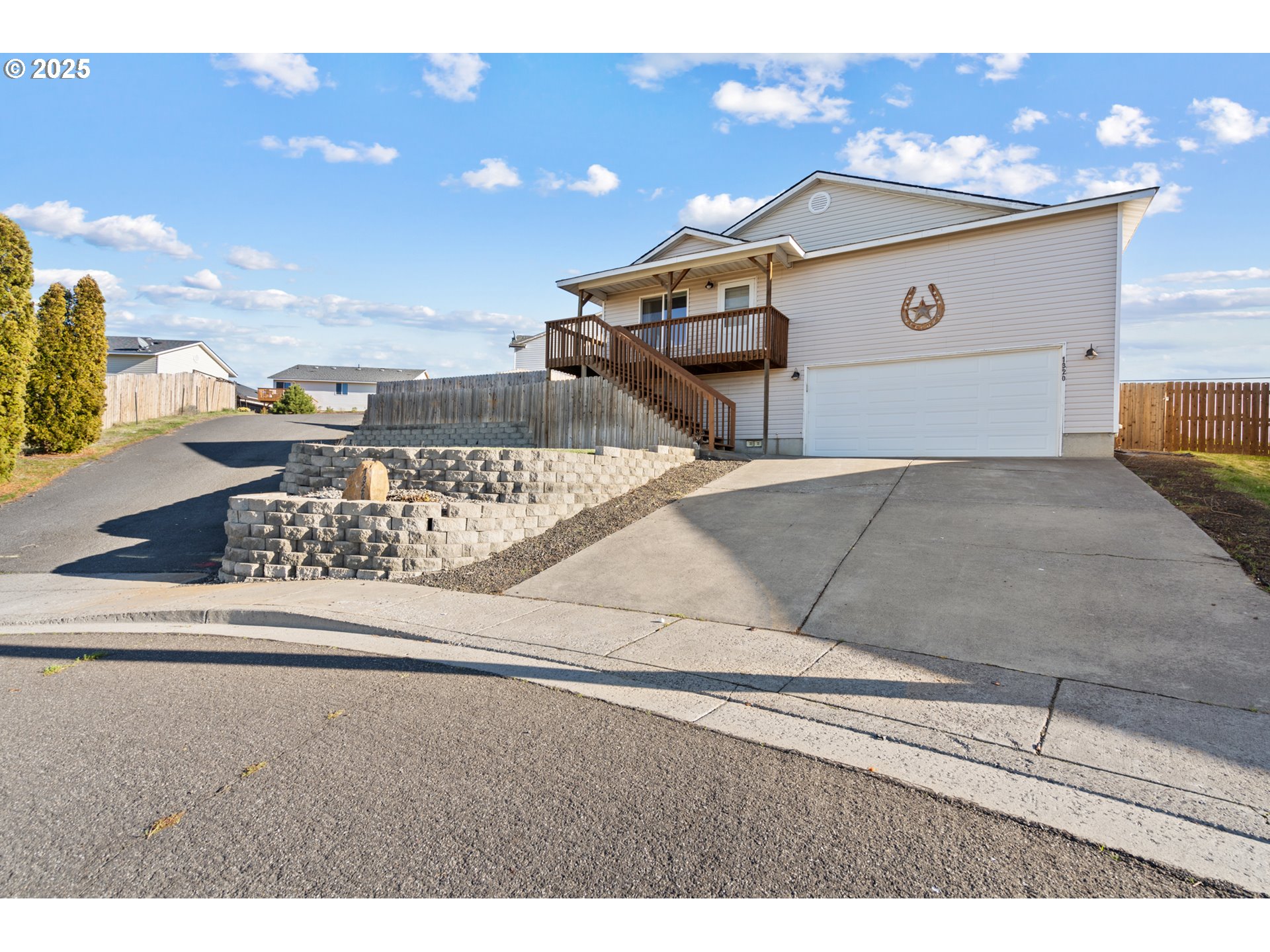 a view of a terrace view