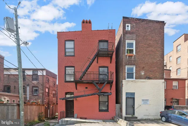 $1,075,000 | 14 East Read Street, Baltimore, MD 21202