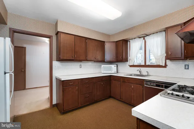 $4,250 | 70 Braeburn Drive, Princeton, NJ 08540