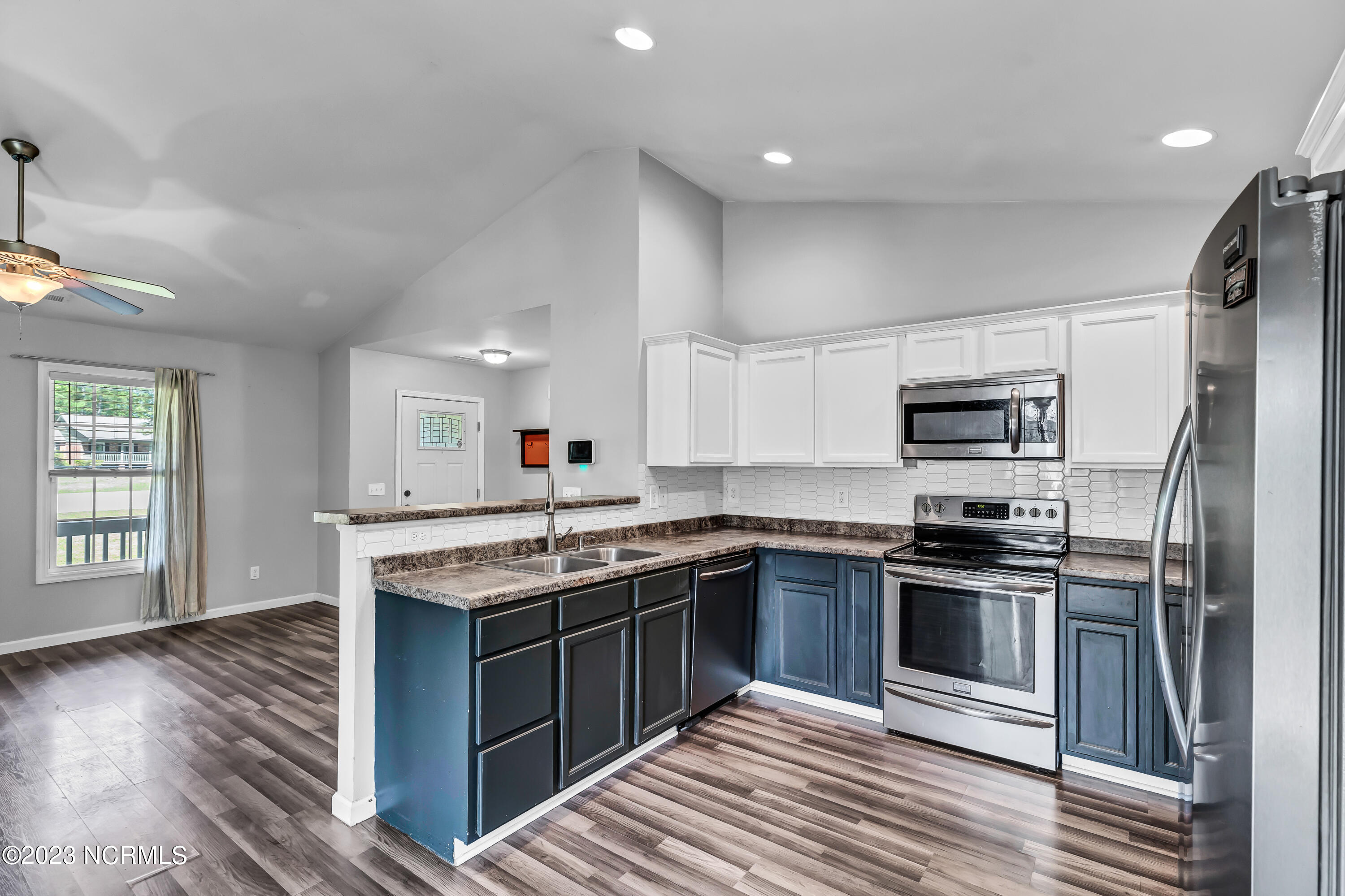 293 Haws Run Road Jacksonville, NC 28540 - Photo 13 of 29 Kitchen.