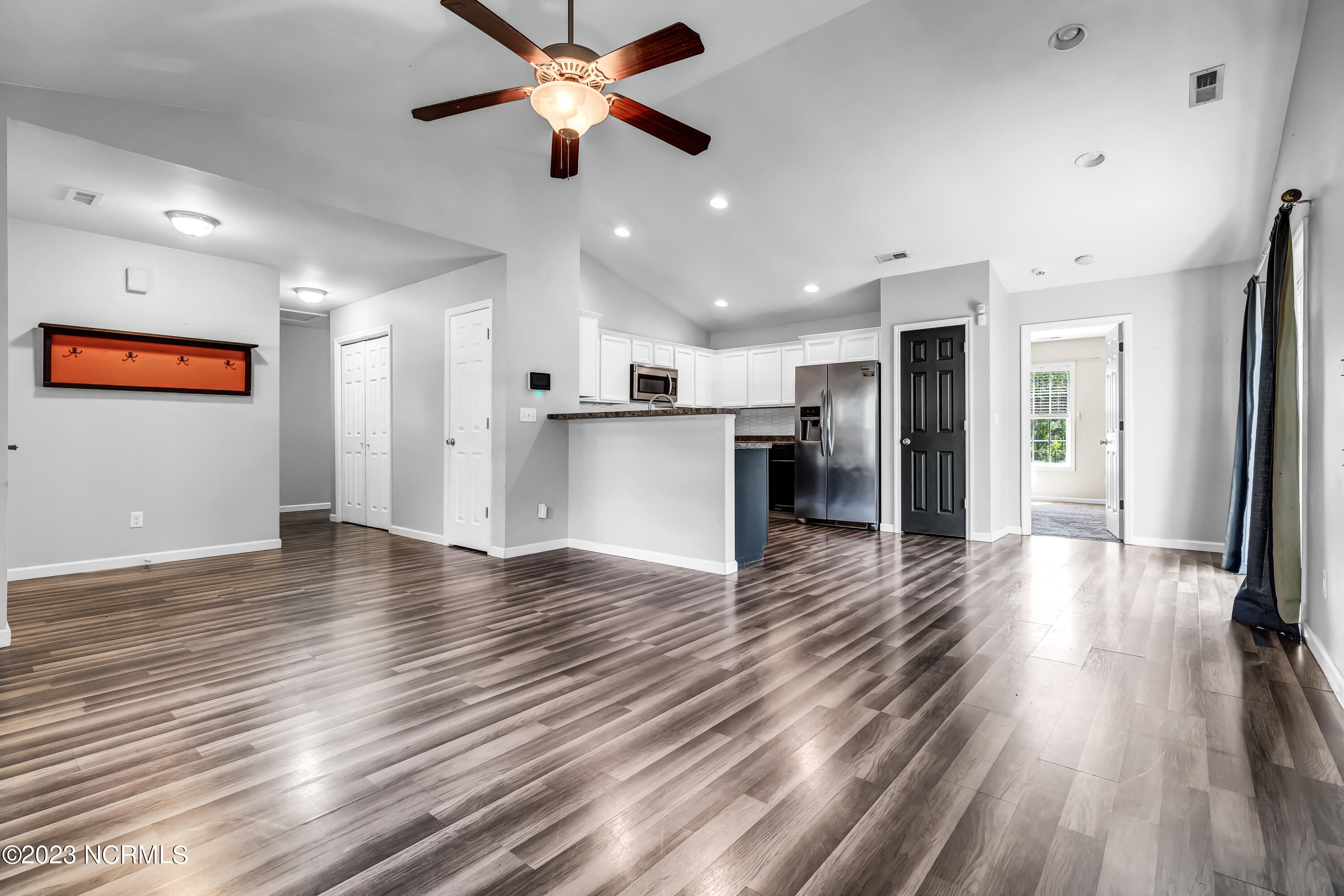 293 Haws Run Road Jacksonville, NC 28540 - Photo 7 of 29 Living room.