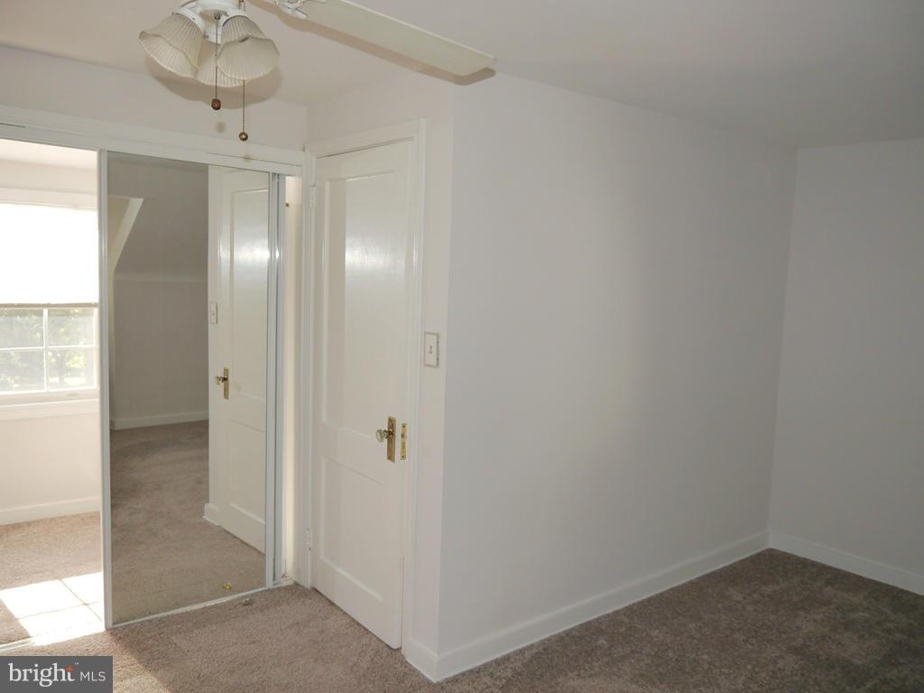 9910 Capitol View Avenue Silver Spring, MD 20910 - Photo 17 of 30 Bedroom (Master)