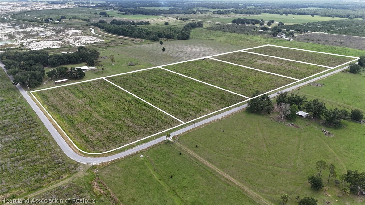 Tract E Rhynn Road Wauchula, FL 33873 - Photo 2 of 3 a view of a tennis court