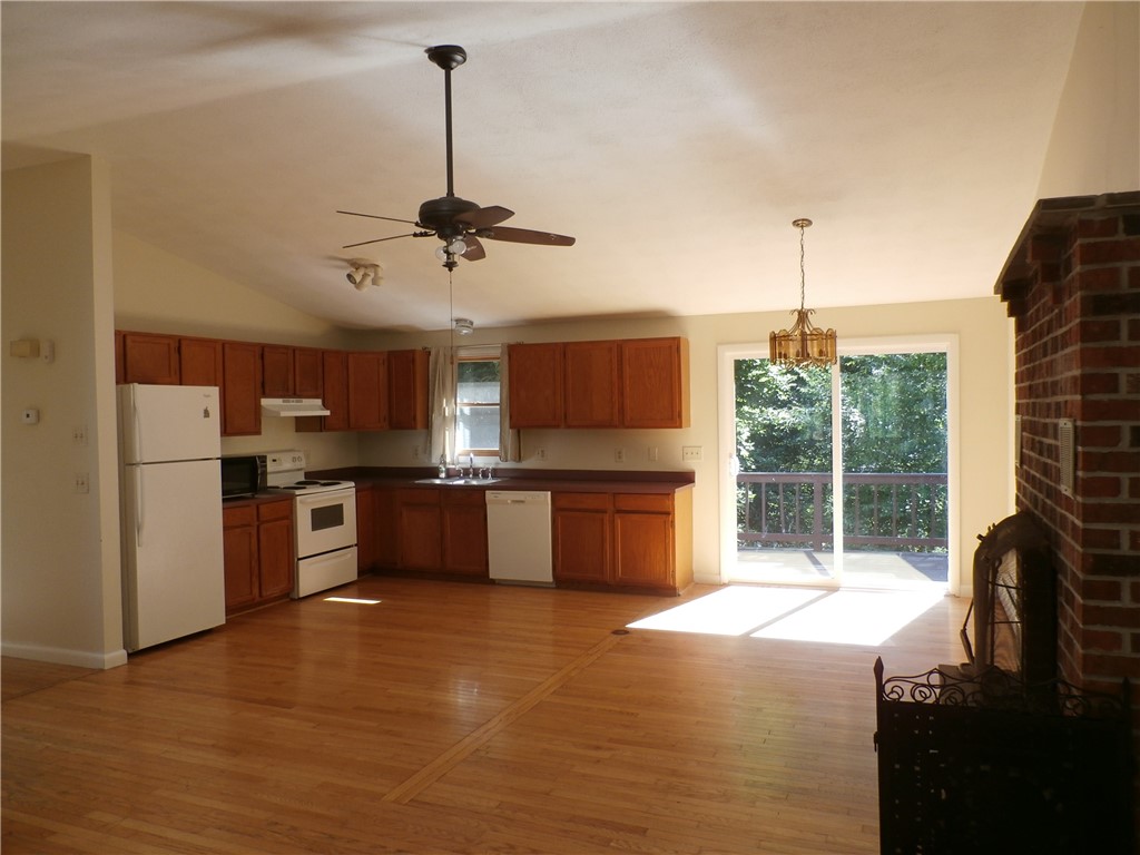 150 Fenner Hill Road Hopkinton, RI 02832 - Photo 3 of 16