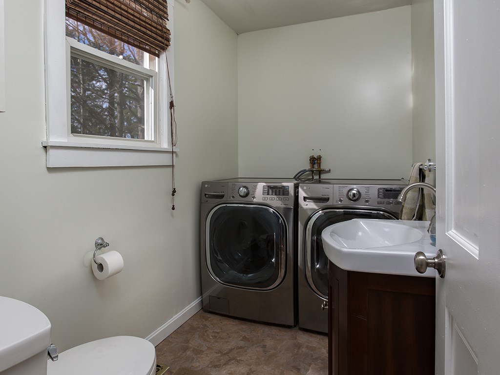 69 Stearns Road Amherst, NH 03031 - Photo 19 of 25 Gallery Image 19