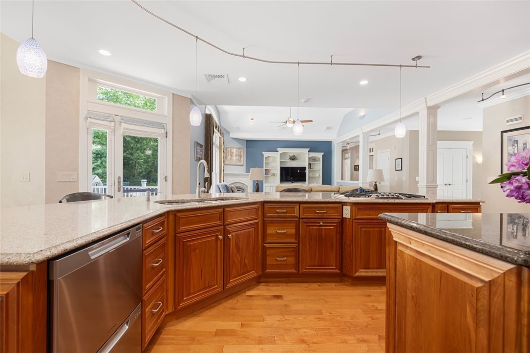 2271 Middle Road East Greenwich, RI 02818 - Photo 17 of 50 Gallery Image 17