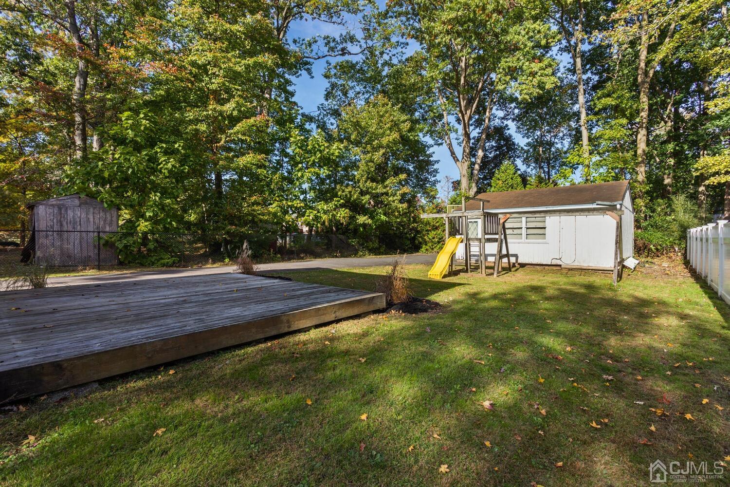 451 Calvert Road North Brunswick, NJ 08902 - Photo 21 of 22 Gallery Image 21