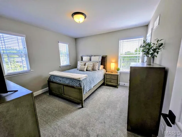 $379,999 | 101 Woodline Court, St. Peters, MO 63376