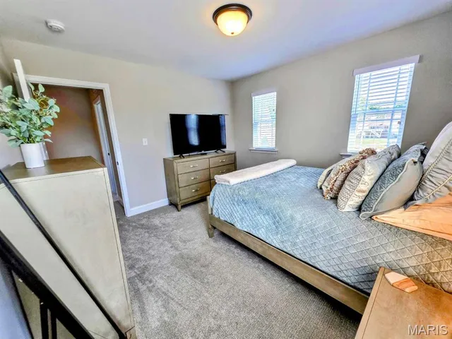 $379,999 | 101 Woodline Court, St. Peters, MO 63376