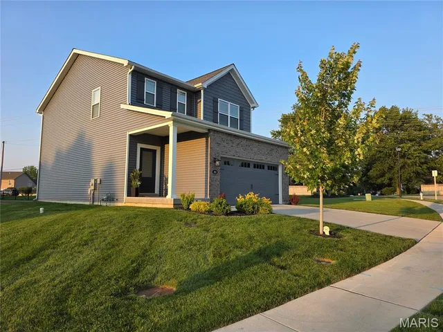 $379,999 | 101 Woodline Court, St. Peters, MO 63376