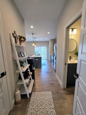 $379,999 | 101 Woodline Court, St. Peters, MO 63376