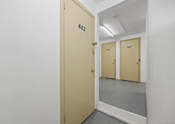 a view of hallway with a hallway