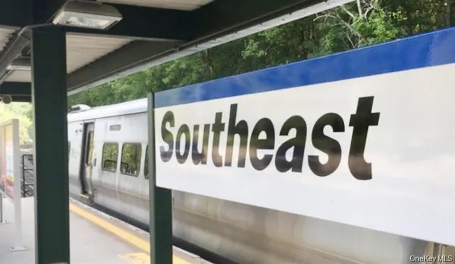 a sign broad on the side of a building