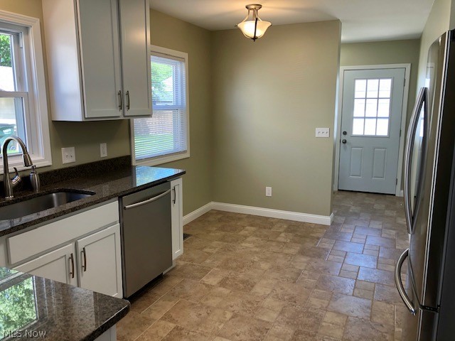 31802 Densmore Road Willowick, OH 44095 - Photo 9 of 32