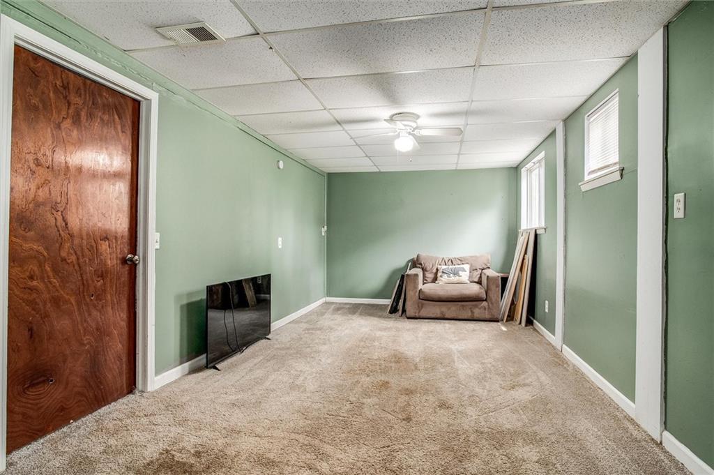 9251 Liggett Road Kansas City, KS 66109 - Photo 24 of 37
