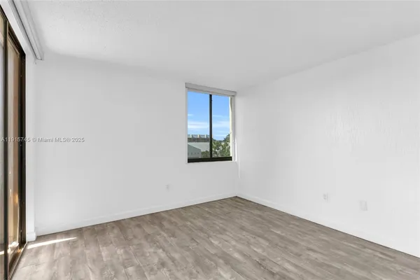 $270,000 | 10400 Southwest 108th Avenue, Unit A413, Miami, FL 33176