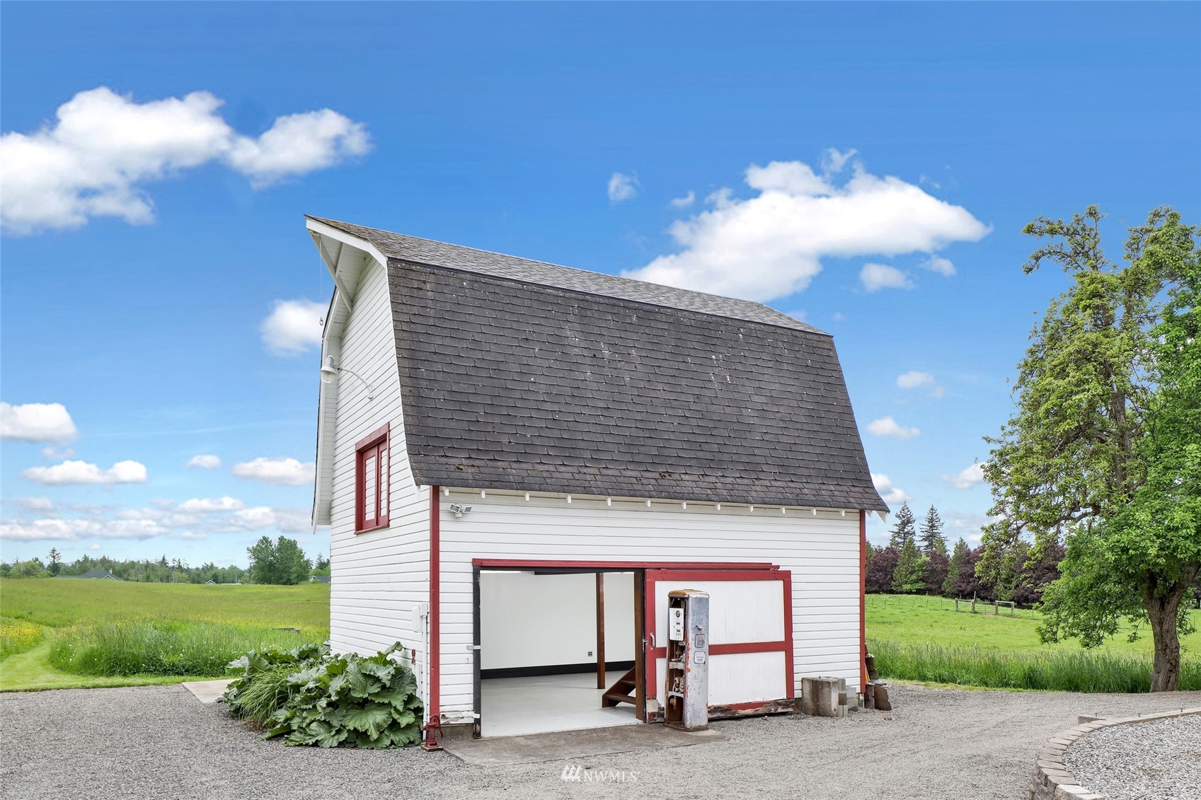 539 East Smith Road Bellingham, WA 98226 - Photo 27 of 40 Gallery Image 27