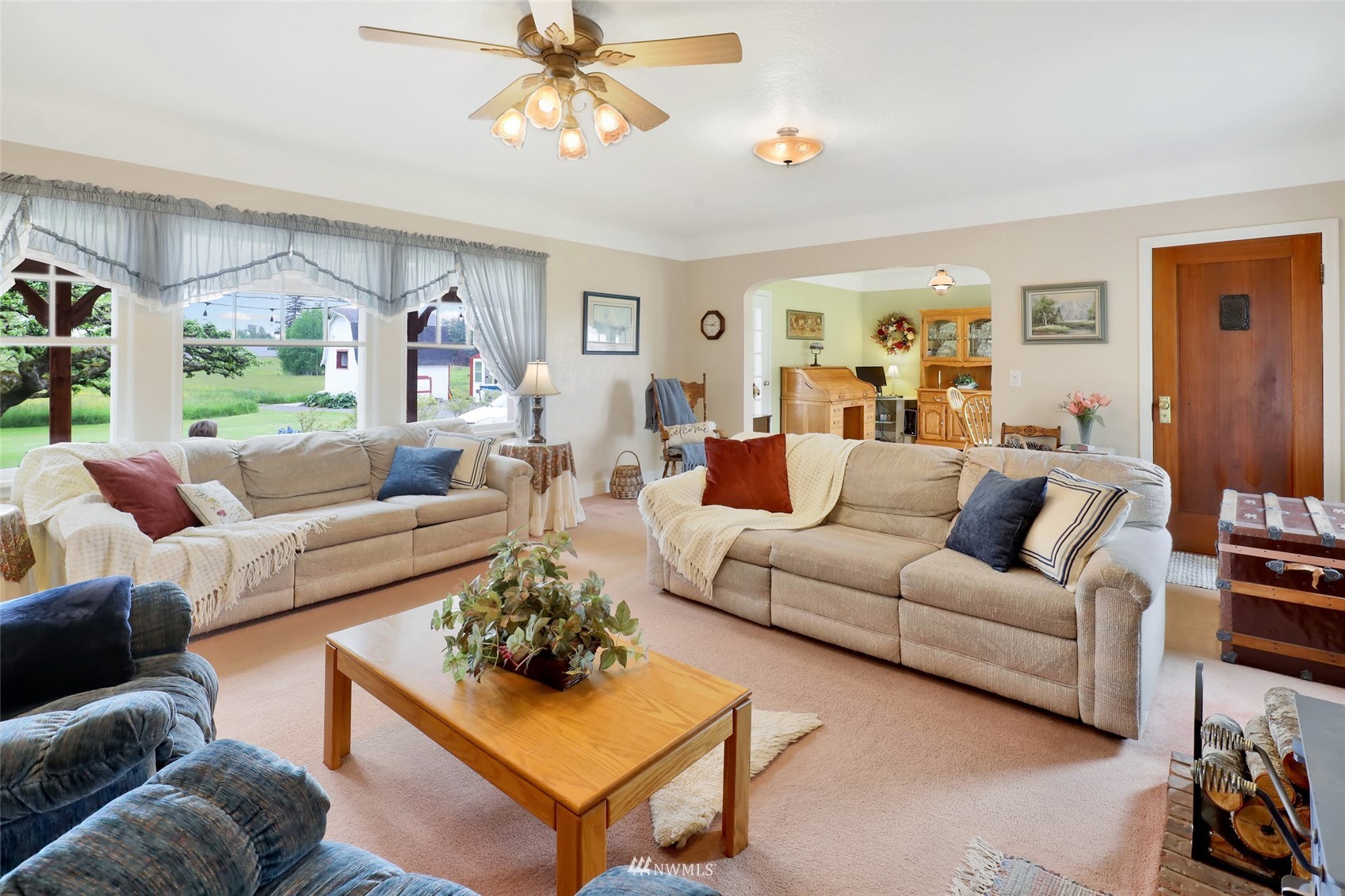 539 East Smith Road Bellingham, WA 98226 - Photo 6 of 40 Gallery Image 6